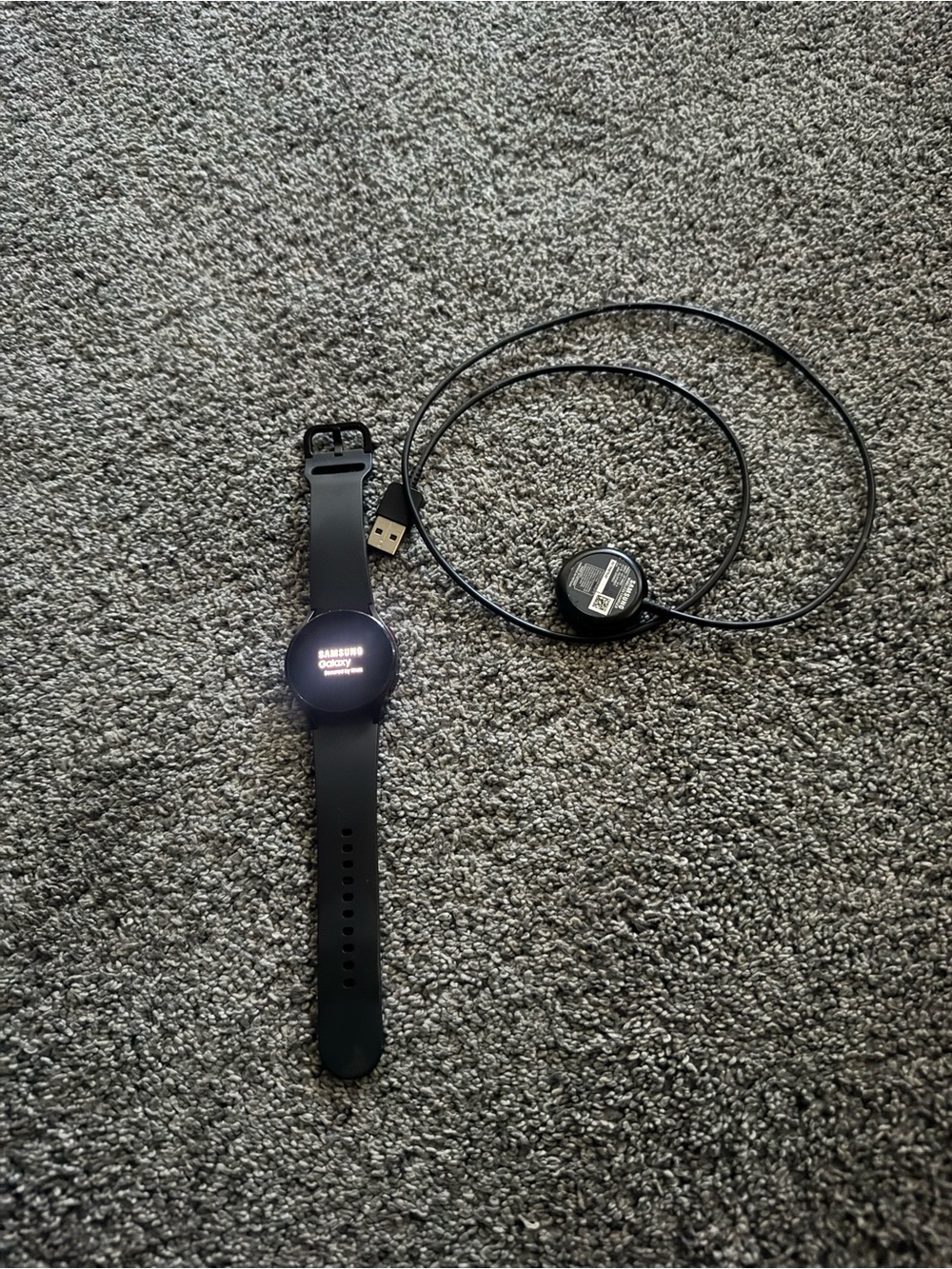 Black Samsung Galaxy watch 4